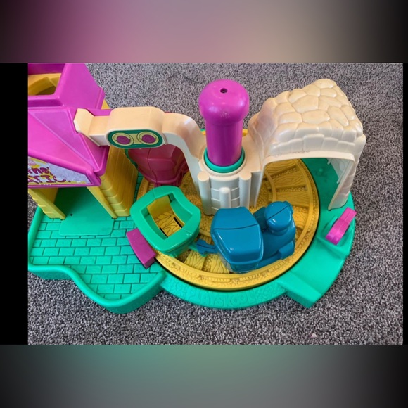 RARE Vintage 1990 PlaySkool BARNEY STATION Purple Dinosaur Spinning Train Toy - Picture 4 of 9